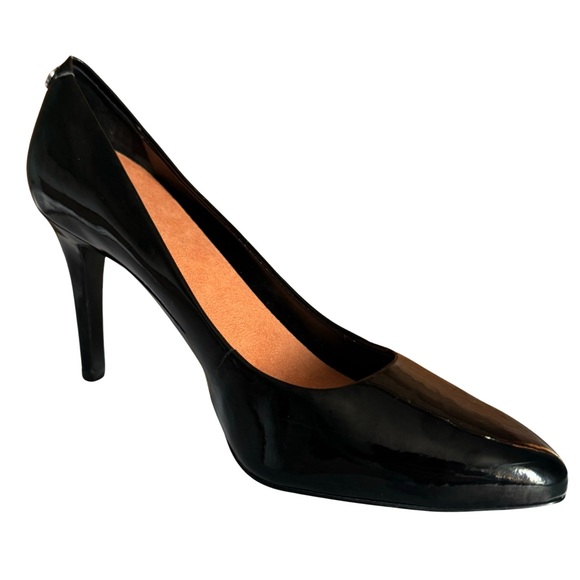 BCBGeneration Black Heel’s Sz 7B - Picture 3 of 16